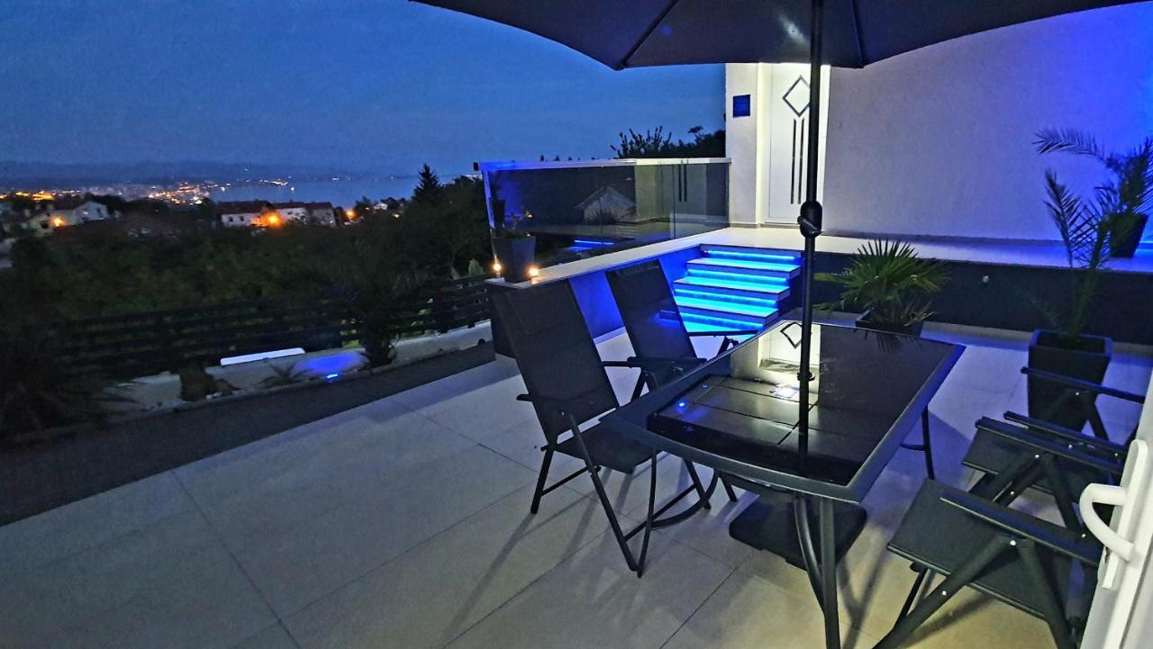 Jacuzzi Penthouse Apartment Matulji Esterno foto