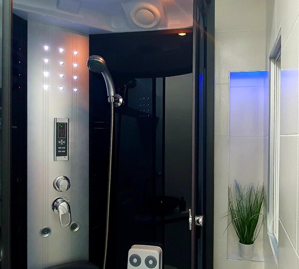 Jacuzzi Penthouse Apartment Matulji Esterno foto