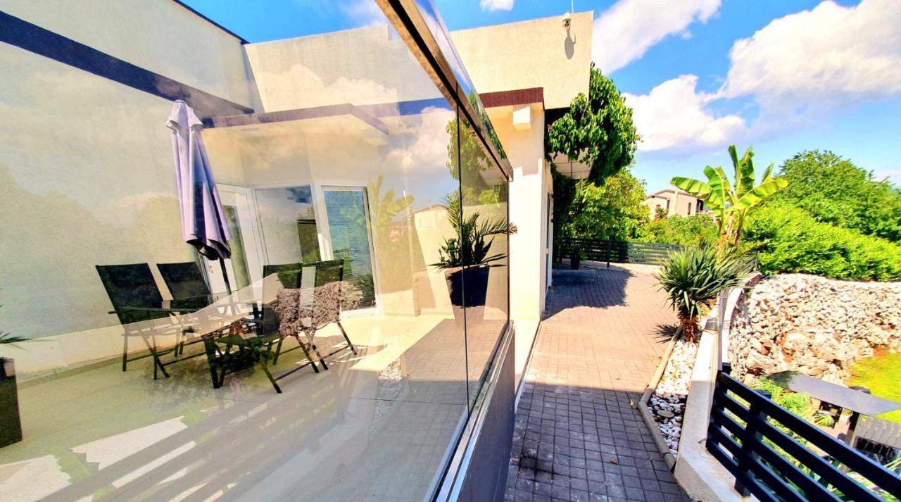 Jacuzzi Penthouse Apartment Matulji Esterno foto
