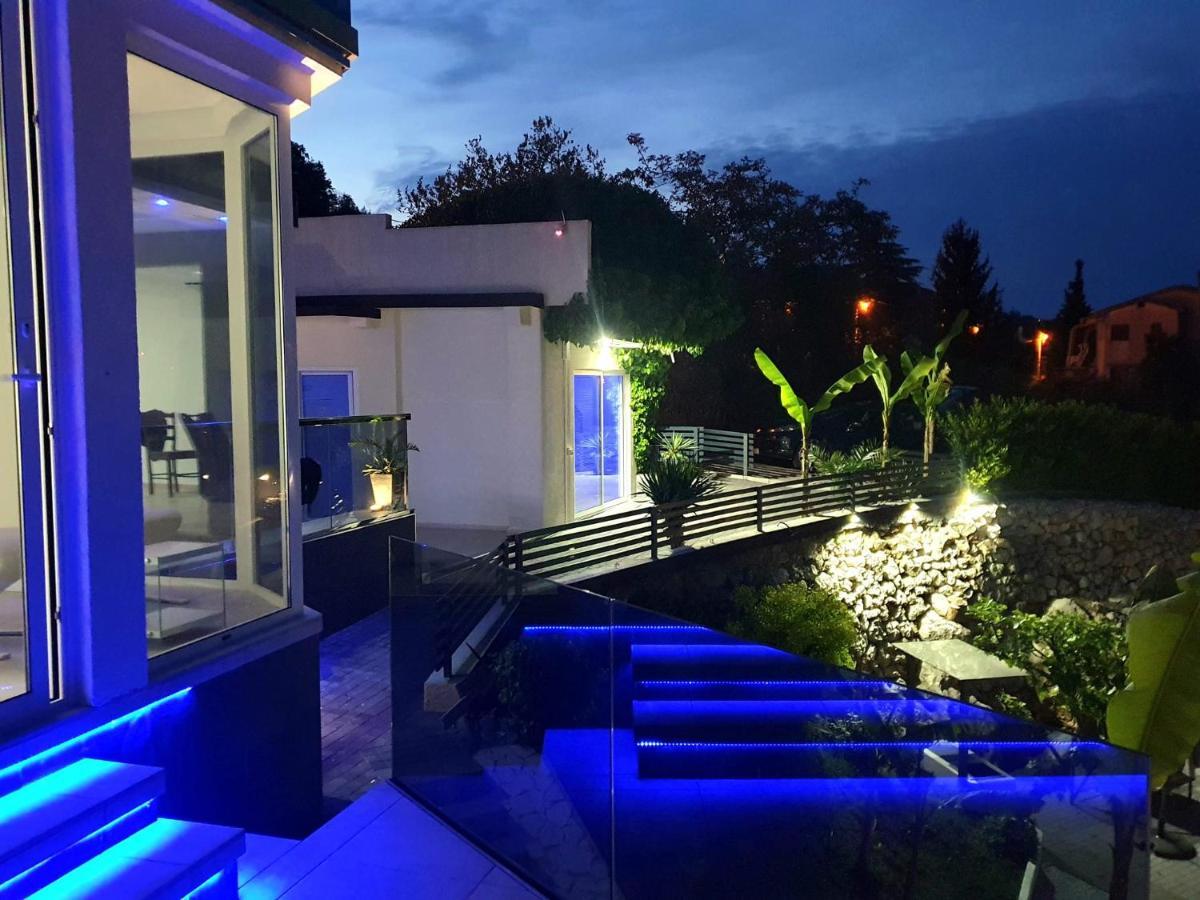 Jacuzzi Penthouse Apartment Matulji Esterno foto