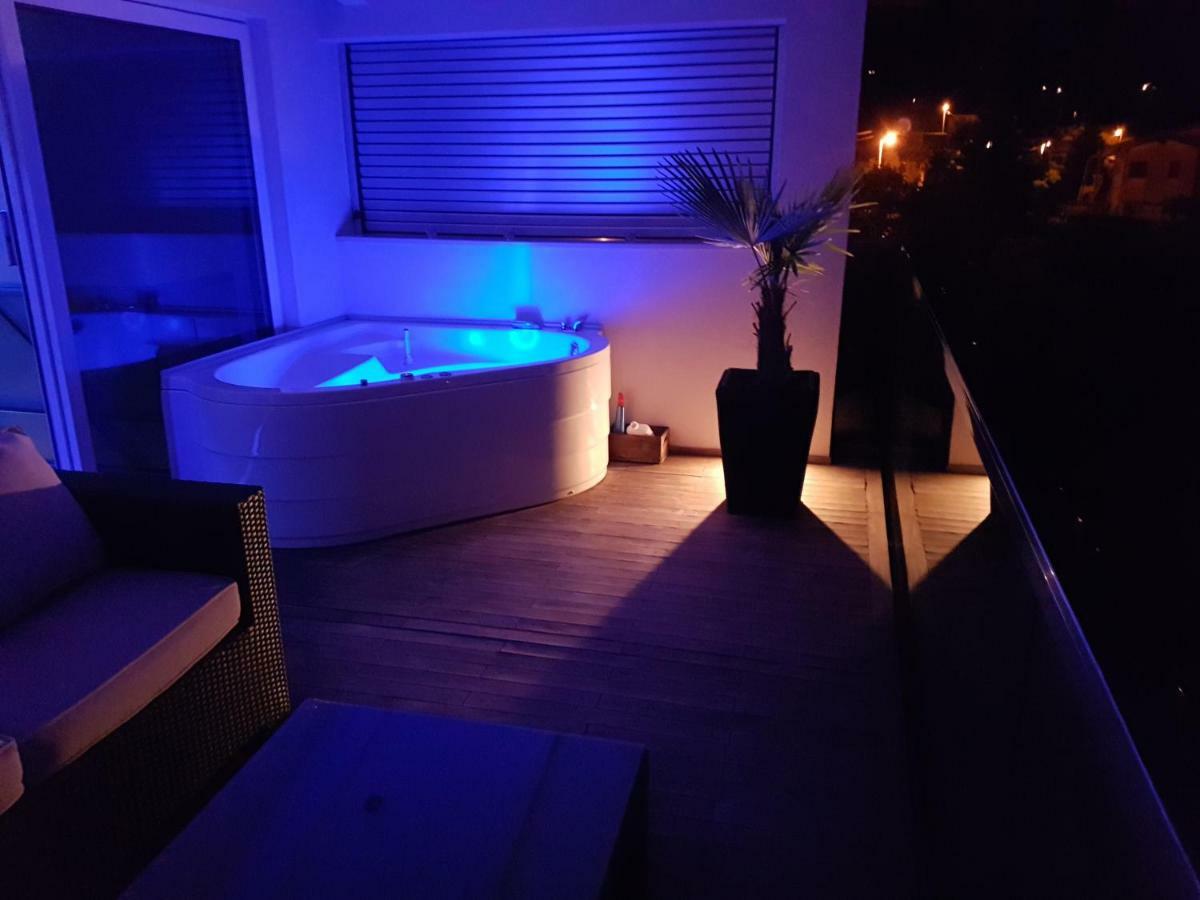 Jacuzzi Penthouse Apartment Matulji Esterno foto